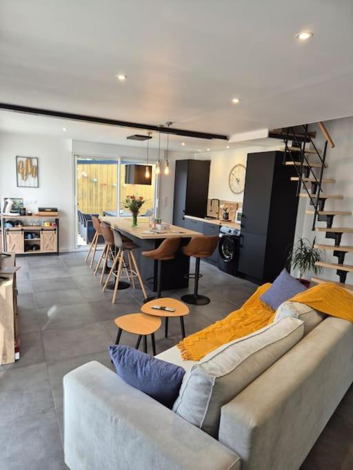Casa Delia, Maison Lumineuse Et Moderne Belz Eksteriør bilde